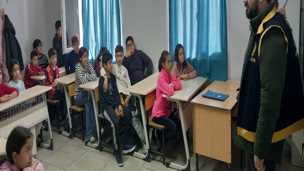 Çocuk Şube Müdürlüğü Meslek Tanıtım Semineri yaptı.